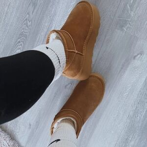 Cushionaire Chestnut Brown Hippy Suede Cozy Lined Platform Winter Ankle Boots